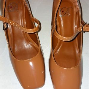 Trend Alert! FALL 24, Mary Jane sz 6.5 Cognac